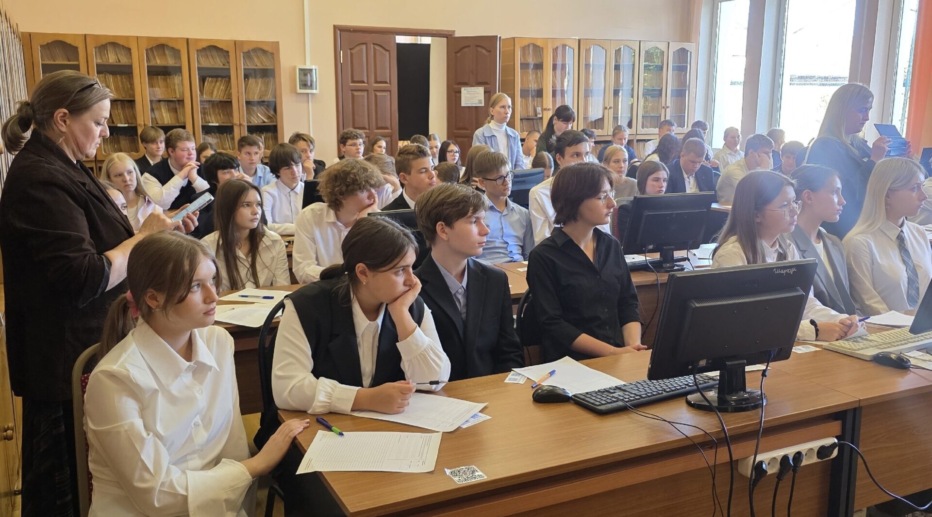 В Брянске впервые прошёл Всероссийский диктант «Россия — дом народов»