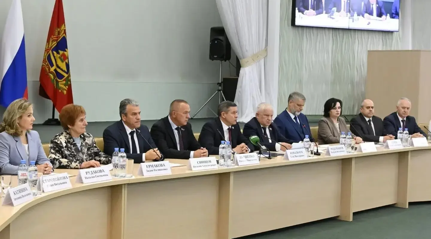 На пленарном заседании Общественной палаты обсудили осуществление общественного контроля