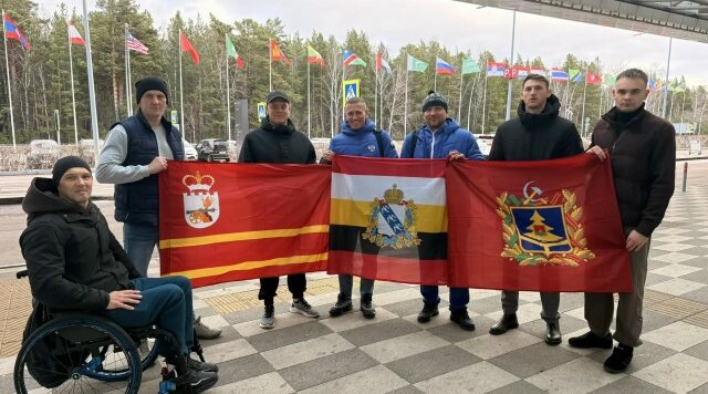 Брянские ветераны СВО принимают участие в VI этапе соревнований по плаванию «Кубок Героев»