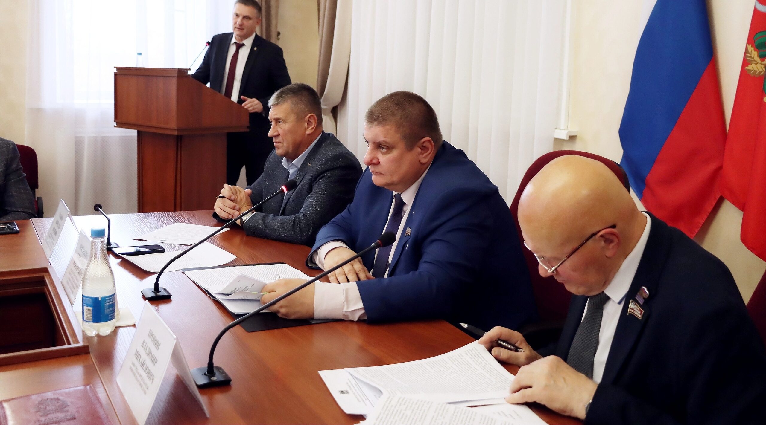 Парламентарии комитета по молодежной политике, физической культуре и спорту обсудили важные вопросы
